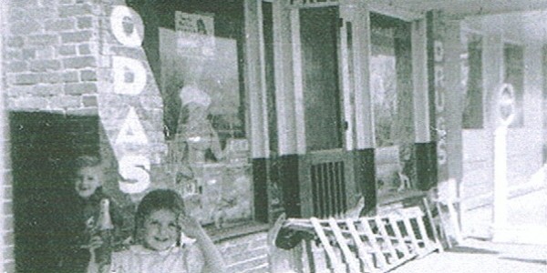 Blake And Sue Sims 1940s In Front Of What Is Floyds Today